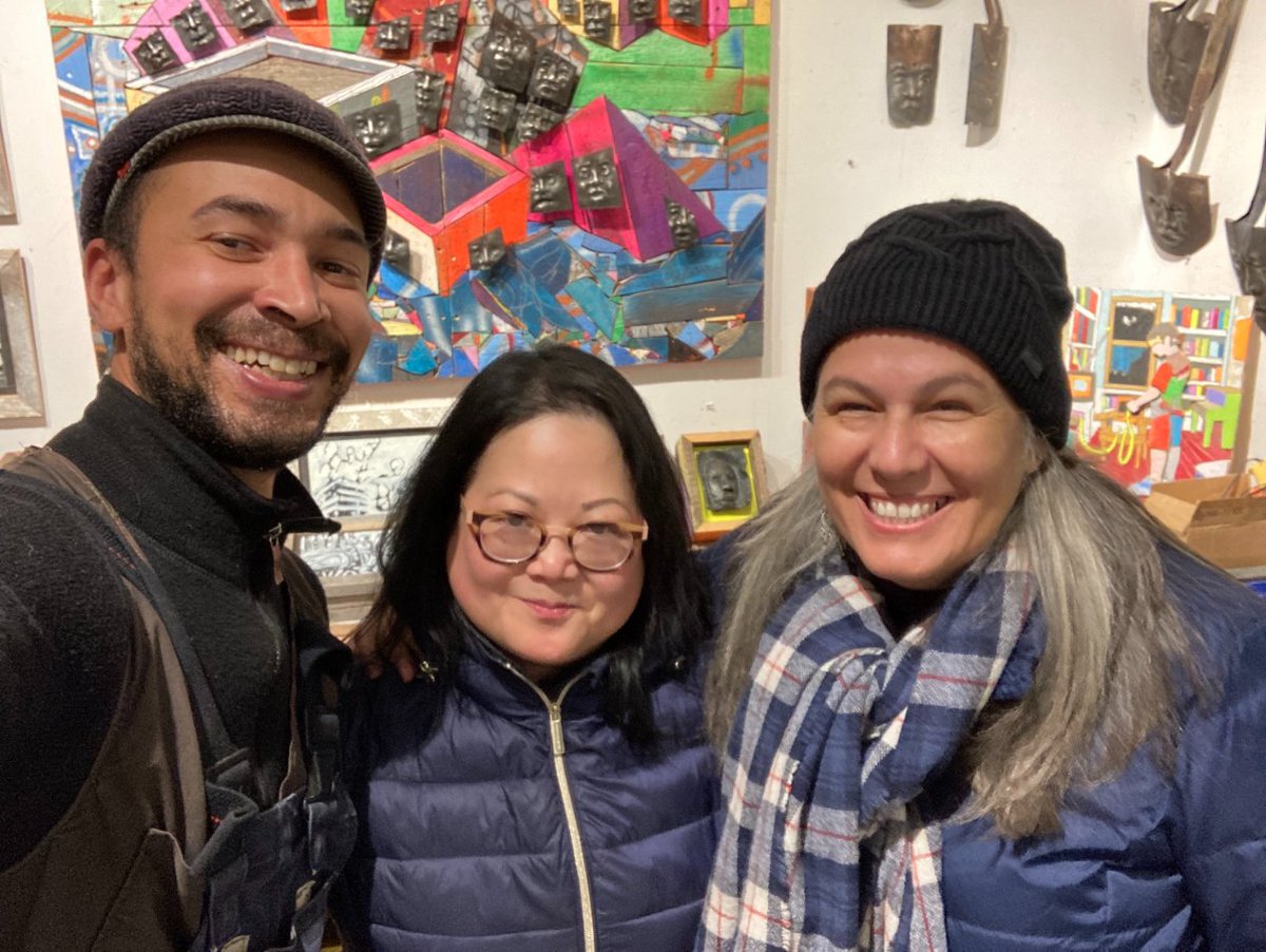 helenwan1's tweet photo. Open Studio Night at #VermontStudioCenter, Johnson, VT. What a joy to have met so many wonderful #artists & fellow #writers and be surrounded by their amazing work this month! Have a lovely winter weekend, all. Stay warm... #writingcommunity #amwriting #amrevising #amgrateful https://t.co/T8phYMB4aD