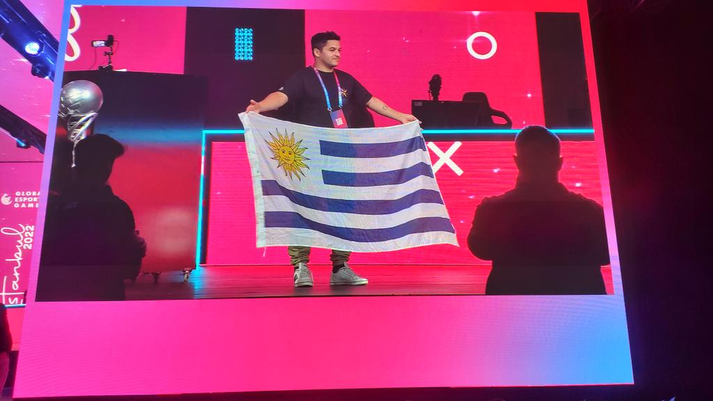 Estambulazoo!!!! 

🇺🇾 le gana la serie a 🇹🇷 locales del mundial y se queda con la medalla de bronce 🥉🔥🔥🔥🔥
<a href="/Williams2609/">Williams Freire</a> jugando al más alto nivel  👏👏👏👏👏 se viene la premiación 😎