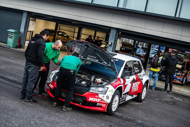 RaceSeven.com tweet media