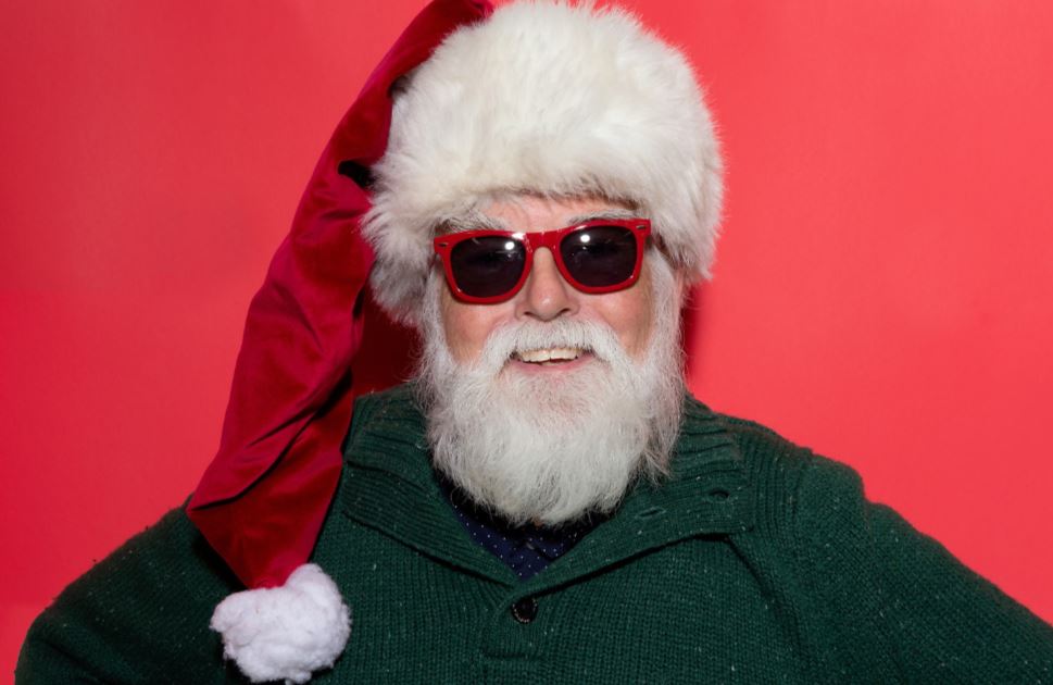 SeniorStock1's tweet photo. We wish our friends, clients and followers a joyous and happy Christmas!

#holidaystockimages #christmas2022 #christmassweater #stockphotos #seniorliving #seniorlivingcommunities #seniorculture #aging #seniorshoot #seniors https://t.co/NchTHX5gU6