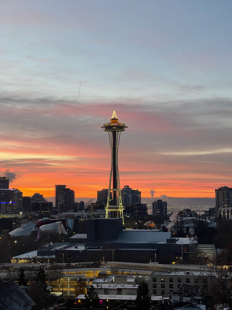 The_CharmedLife's tweet image. Perfect winter sunrise this morning