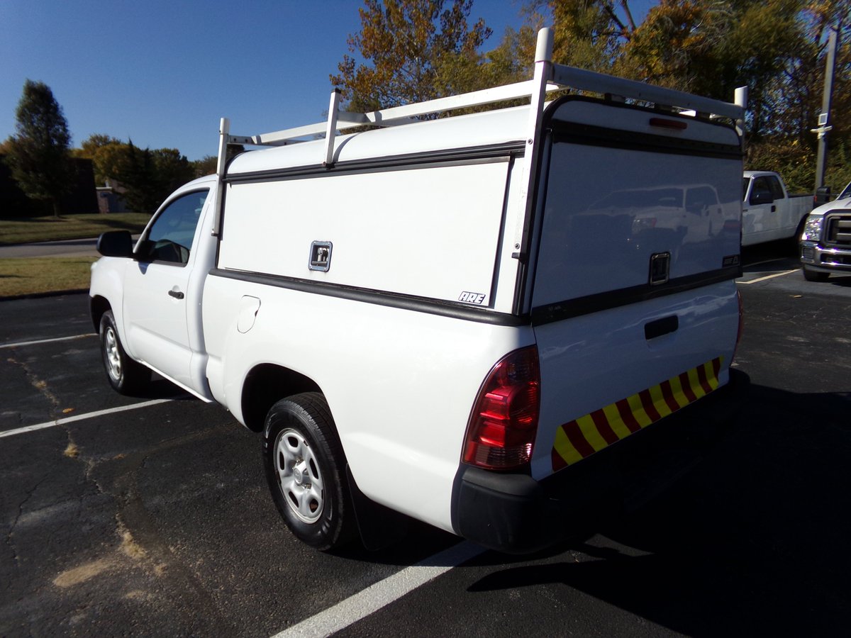 countyautostl's tweet photo. 2013 Toyota Tacoma pick-up truck that has only 98k original miles! It has a 2.7 4 cylinder engine, contractor shell, and ladder racks. This super clean truck is ready for work! $15,499 #worktruck #contractorshell #toyotatruck #pickuptruck https://t.co/CeOx4Vrbi6