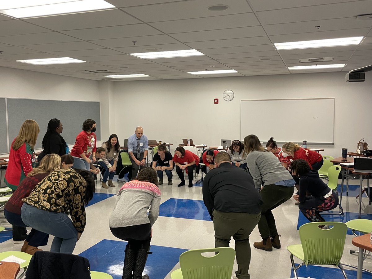 HartfordPerform's tweet photo. Hartford Performs was live from Global Communications Academy this morning hosting a literacy professional learning workshop with arts provider, Kerry Kincy!

#NatioanlEndowmentfortheArts #ArtsfortheWin #HartfordPerforms #KerryKincy #ExpressiveMovement https://t.co/C5mjn2gqFZ