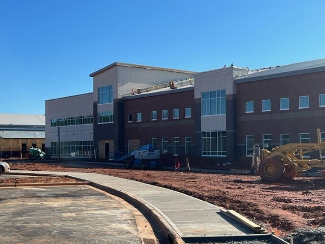 SEHS_Stallions's tweet photo. Check out all the great progress that is happening at Southeast Alamance High School.  Things are really being to take shape inside the building.   #StudentCenteredFutureFocused https://t.co/qIIw9pXxv7