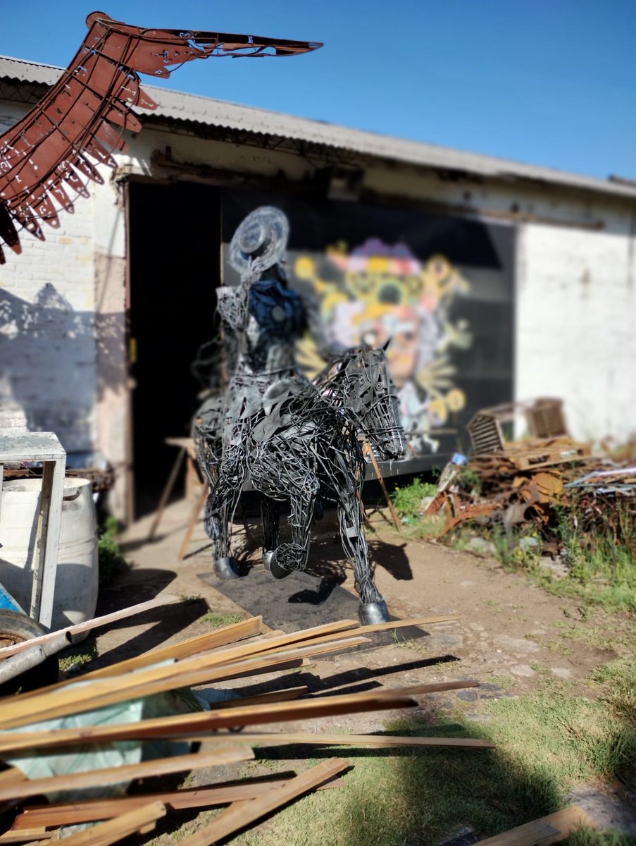 ProQuilmes1's tweet image. Hoy estuvimos en Quilmes realizando una donacion de chapas y maderas para la casa de botellas de tito ingenieri. 
Agradecemos de costumbre el recibiento con tanto amor y cariño.