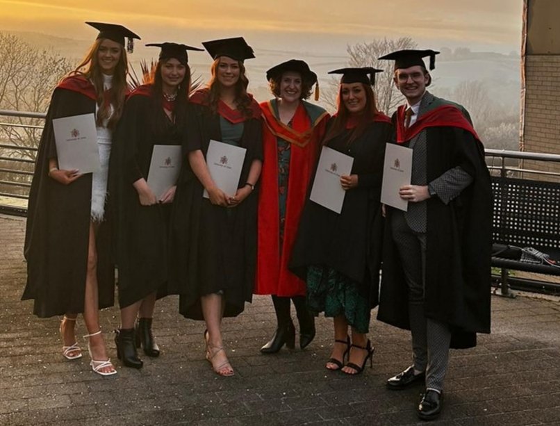 mulhollandsara1's tweet photo. A lovely winter graduation earlier this week for the Ulster MOptom class of 21/22! Well done everyone. Delighted to welcome back Darragh Harkin for his PhD study in visual stress in a student population @UlsterUniLHS @UlsterUniBiomed @UlsterUni https://t.co/gD8E6fB4sx
