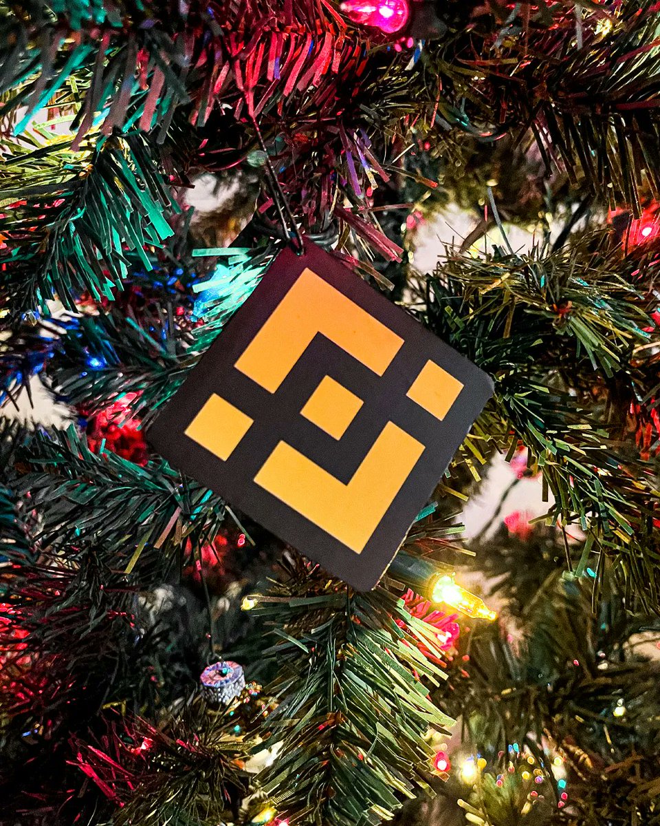 binance's tweet photo. Went to see if there were any chocolates on the Christmas tree and came across this.

Even better. https://t.co/VMeIuylZOL