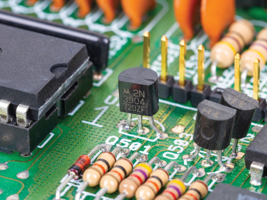 nostarch's tweet image. Today marks the 75th anniversary of the transistor—a basic building block of modern electronics, and one of the key inventions of the 20th century. Take a closer look at this tiny semiconducting marvel + its predecessor, the vacuum tube, in Open Circuits: nostarch.com/open-circuits