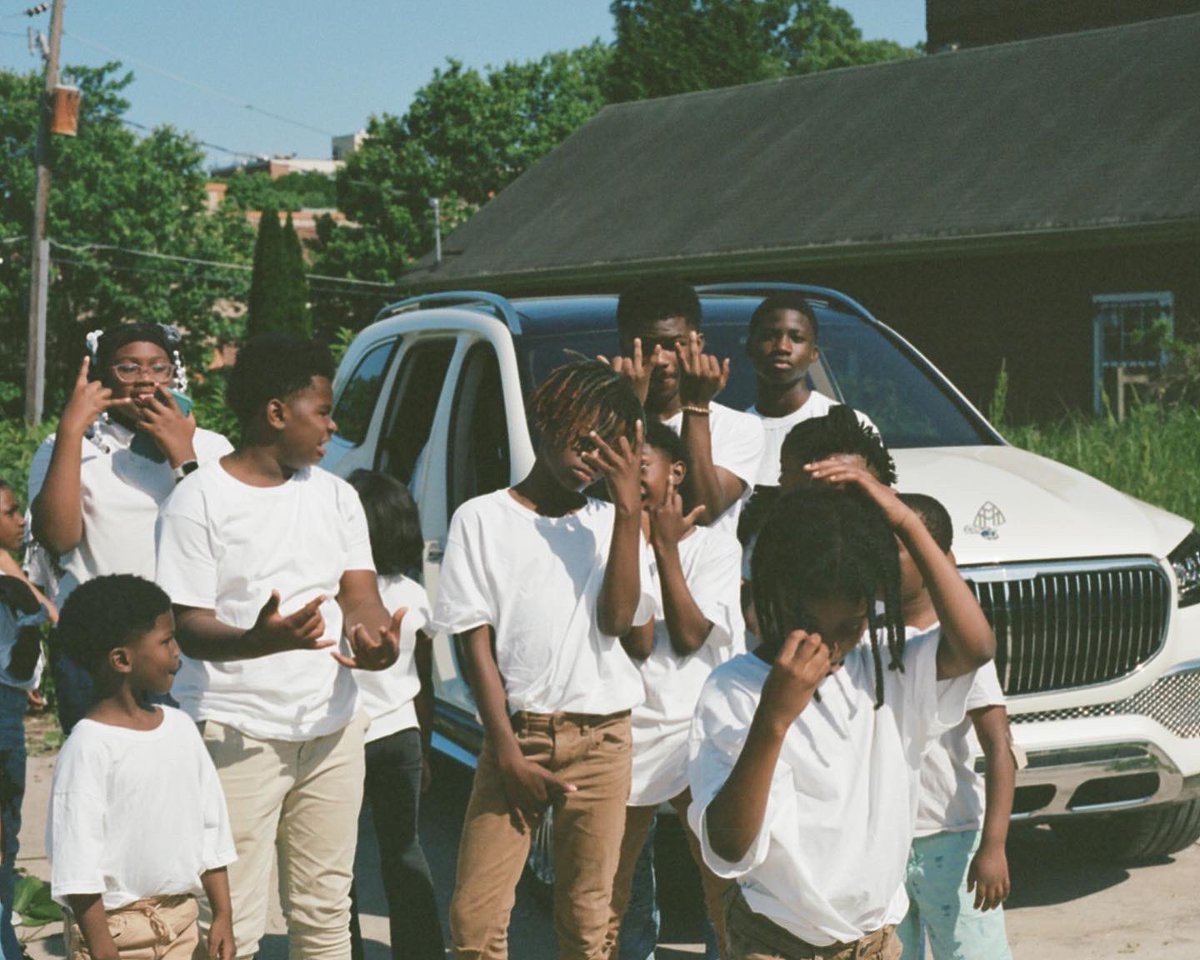 MetroBoomin's tweet photo. The kids are our future 🤍 #SuperHero https://t.co/drjGTKAFJP