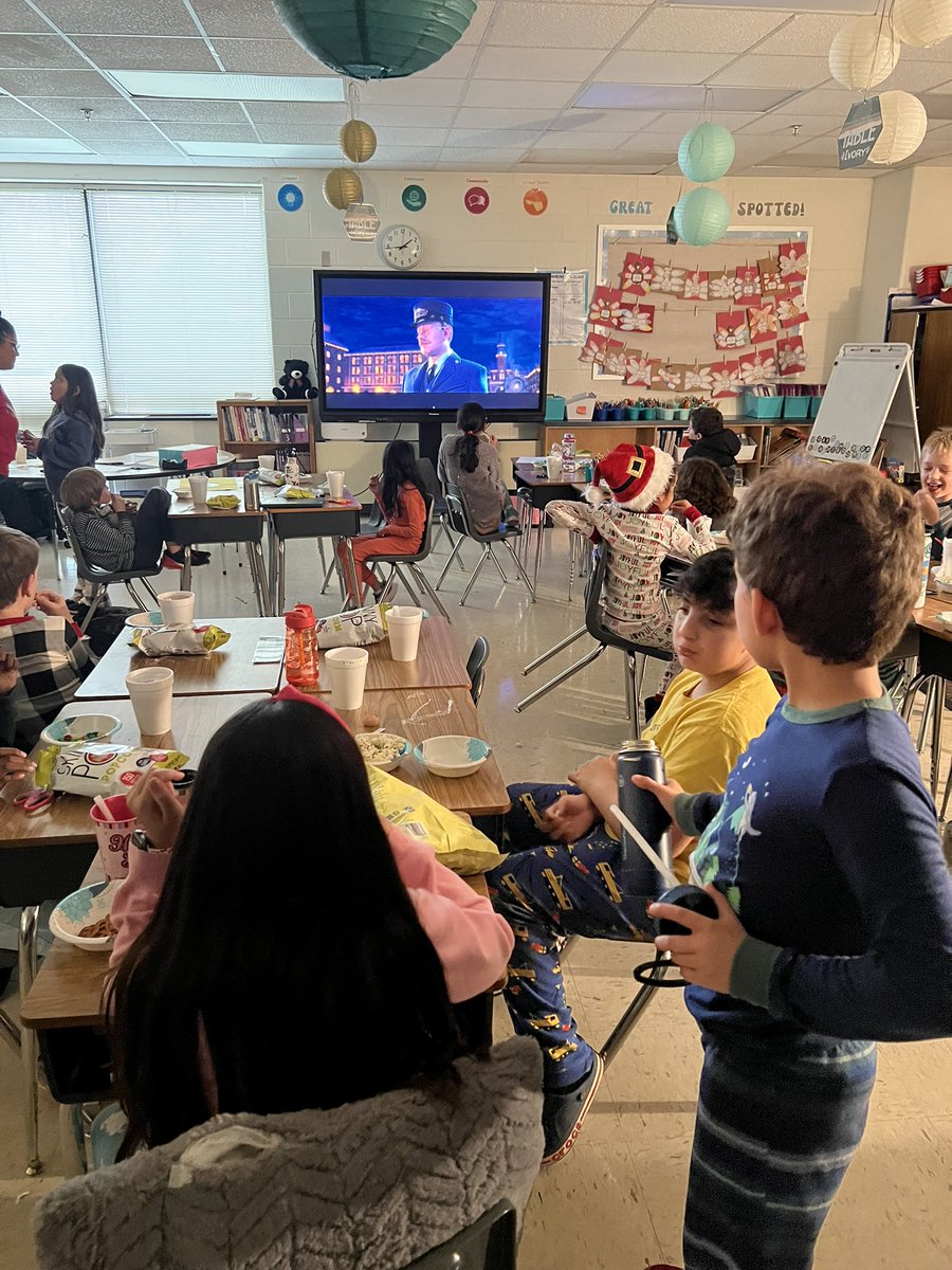 MissBroecker's tweet photo. This week we coded Root bots to travel around our continents, made train cars, and had some treats while enjoying The Polar Express! Such a fun week to lead us into winter break. Happy Holidays from 3rd Grade!! 🤍❄️ @LowesIslandElem #spottedatlow https://t.co/uiZK3GvmiO