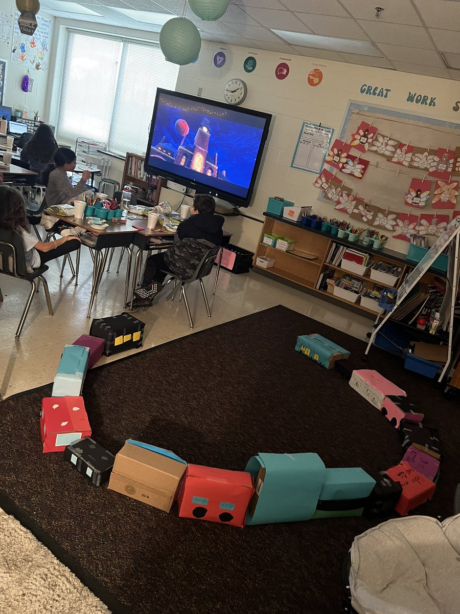 MissBroecker's tweet photo. This week we coded Root bots to travel around our continents, made train cars, and had some treats while enjoying The Polar Express! Such a fun week to lead us into winter break. Happy Holidays from 3rd Grade!! 🤍❄️ @LowesIslandElem #spottedatlow https://t.co/uiZK3GvmiO