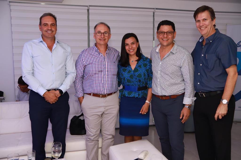 cargobassi's tweet image. Con este equipo lideramos junta directiva @Camarabaq  2019-2022
Hemos sido reelegidos 4 años algo que nos llena de alegría y nos compromete a trabajar en favor de nuestra ciudad.