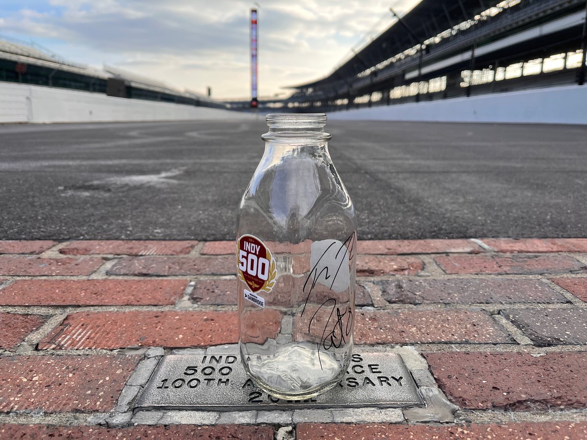 Indianapolis Motor Speedway (@ims) on Twitter photo 🚨 GIVEAWAY! 🚨
Today is the fifth of our 12 days of giveaways, and up next is an official #Indy500 Milk Bottle signed by @ArrowMcLarenSP
drivers <a href="/FRosenqvist/">Felix Rosenqvist</a>
and <a href="/PatricioOWard/">Pato O'Ward</a>!
RT and follow for a chance to win. One winner will be chosen at 5 p.m. ET. 🚨 GIVEAWAY! 🚨
Today is the fifth of our 12 days of giveaways, and up next is an official #Indy500 Milk Bottle signed by @ArrowMcLarenSP
drivers <a href="/FRosenqvist/">Felix Rosenqvist</a>
and <a href="/PatricioOWard/">Pato O'Ward</a>!
RT and follow for a chance to win. One winner will be chosen at 5 p.m. ET.