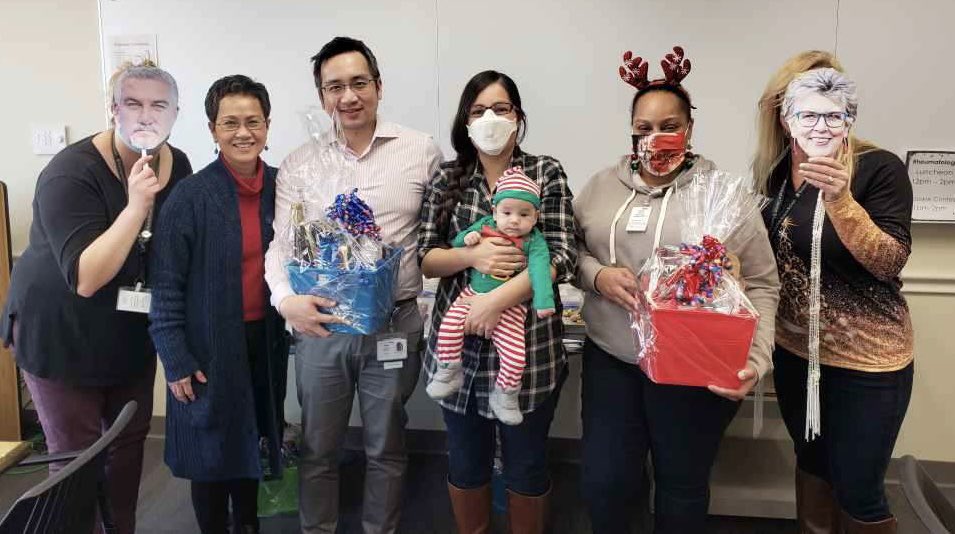 WashU Rheumatology *Inactive (@washumedrheum) on Twitter photo We had a cookie bake off today and even <a href="/PaulHollywood/">Paul Hollywood</a> and <a href="/PrueLeith/">Prue Leith</a> made an appearance!! ❤️🍪
<a href="/BritishBakeOff/">British Bake Off</a> #Rheumatology #Cookies #Foodies We had a cookie bake off today and even <a href="/PaulHollywood/">Paul Hollywood</a> and <a href="/PrueLeith/">Prue Leith</a> made an appearance!! ❤️🍪
<a href="/BritishBakeOff/">British Bake Off</a> #Rheumatology #Cookies #Foodies