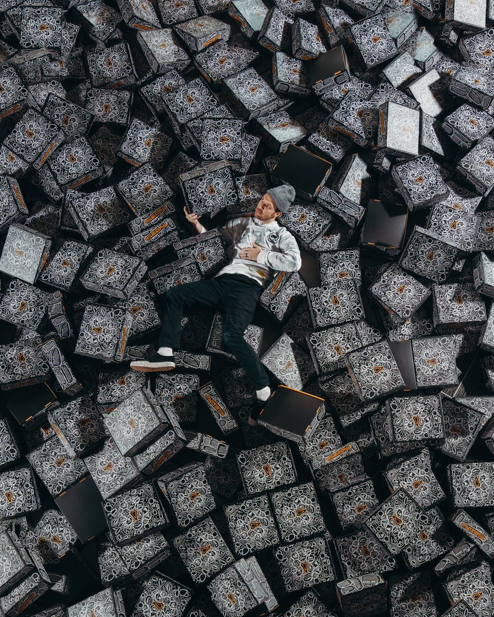 surrounded by surprises and our crew of spacestation elves, but i gotta say, it's been so hard to see so many deserving people, thank you thank you for all the nice messages and continued support! 

DMs are starting to go out today and more throughout the weekend 🤍 🏴‍☠️ 🖖