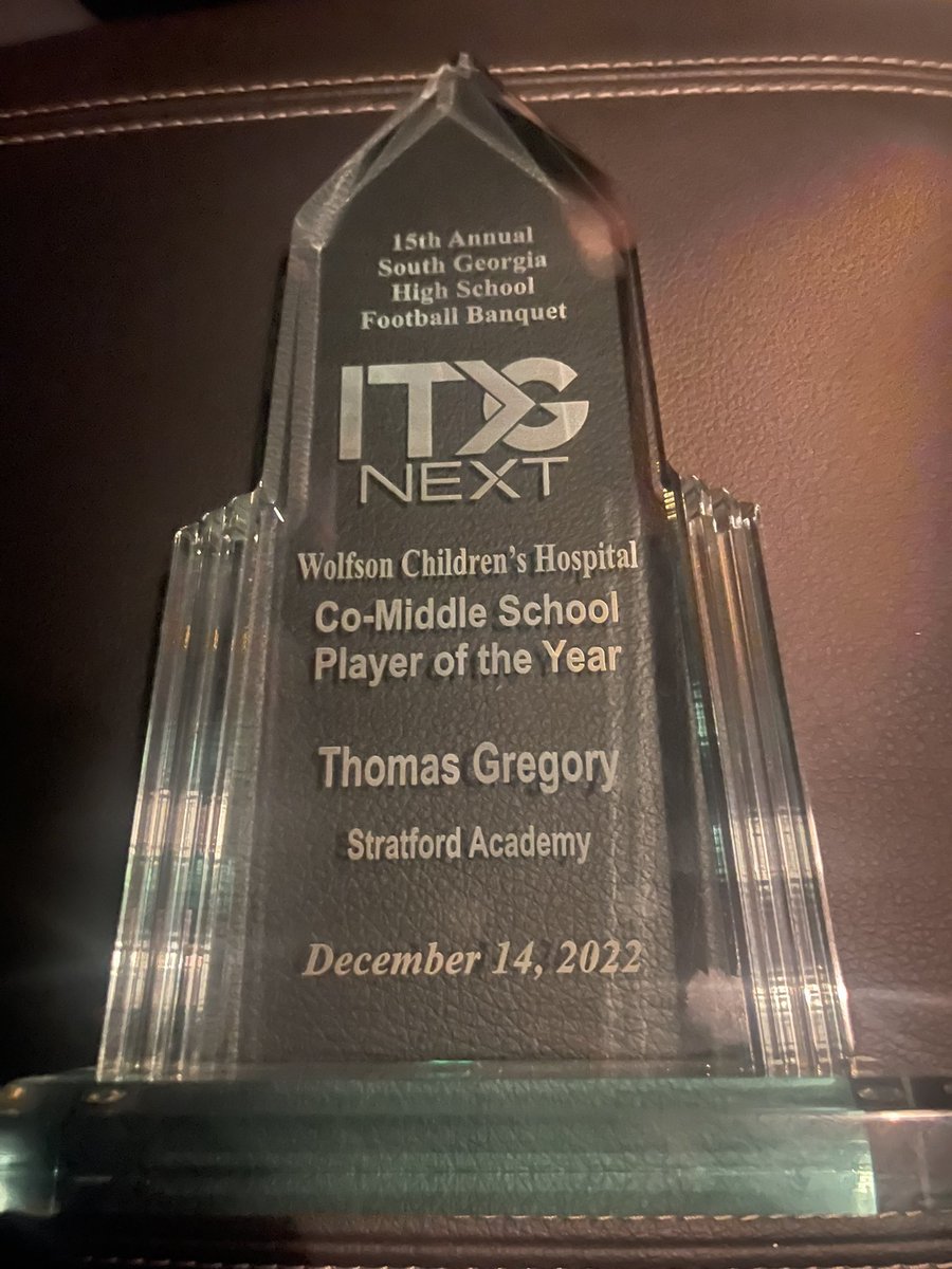 Thank you <a href="/itgnext/">ITG Next</a> for naming me middle school football player of the year💪🏻
