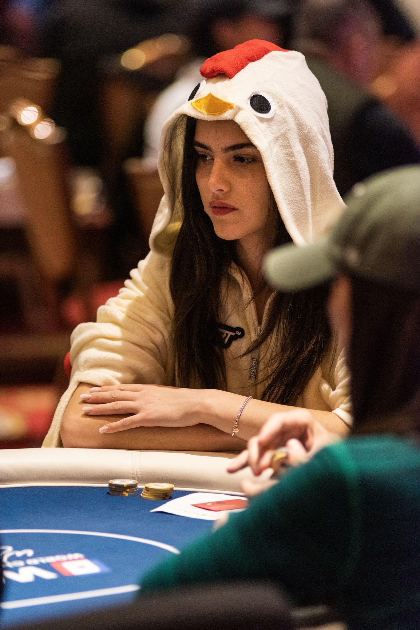 Alexandra Botez on X: I let Twitch pick my poker outfit and this happened   / X