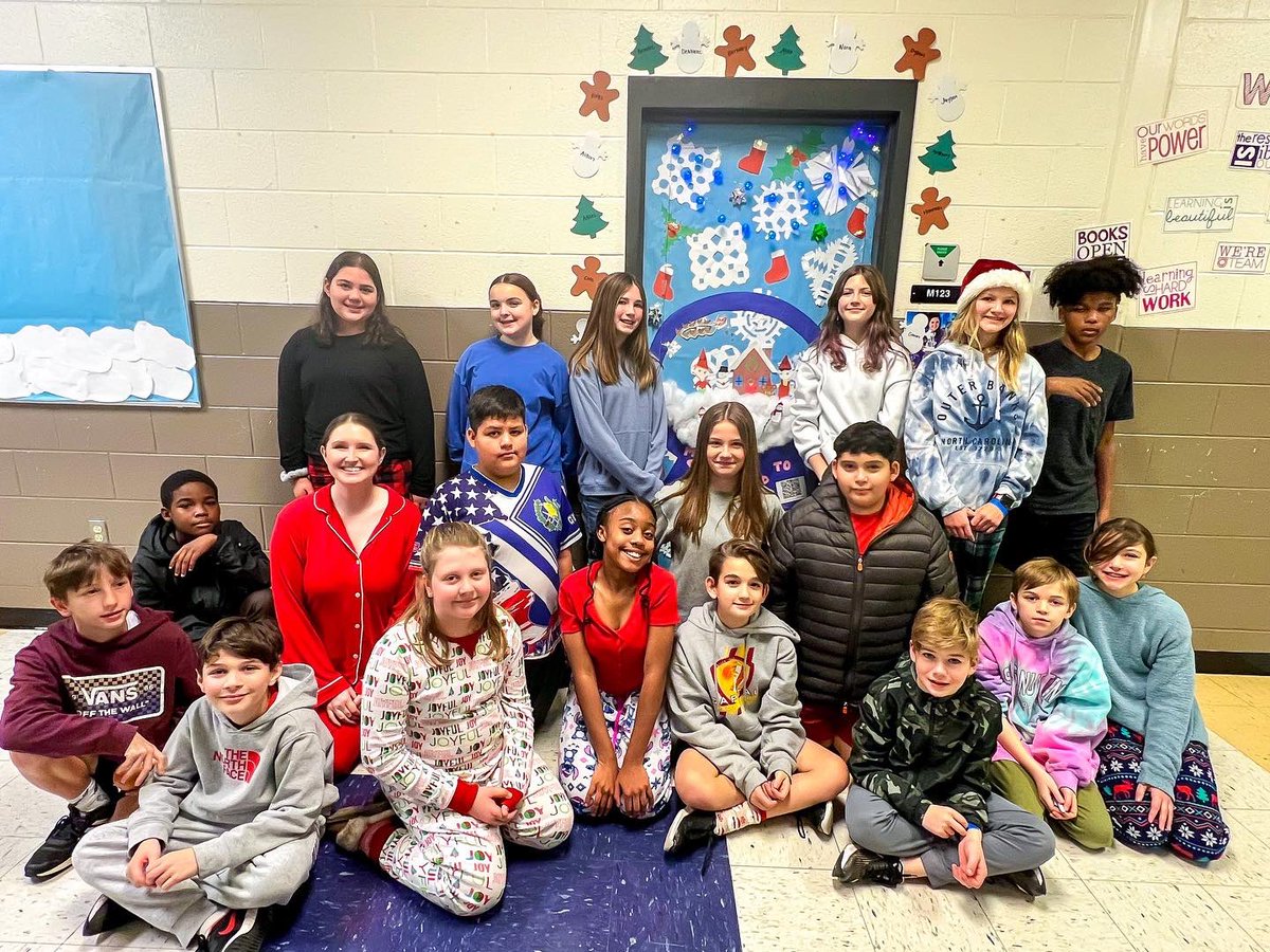 brooks_gms's tweet photo. You’re looking at the 22-23 Door Decorating Contest Winners!!! My Eagle Block worked tirelessly on our door decor &amp; video and campaigned for votes all week! We want to thank everyone for their support &amp; for joining in on our celebration!! GO PURPLE HOUSE! https://t.co/GqPP7sDyL3