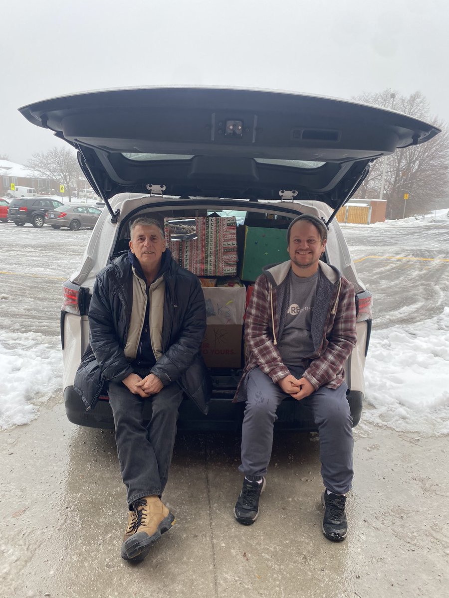 ret1974's tweet photo. All loaded up!  Thanks for the pick-up by, coincidently…#masseyalumni #DanGibson! #smallworld   @MasseyStreet_PS #foodtrain and #mittentree was a success!  Off to @RegenBrampton Happy Holidays @CityBrampton 🎄@Bunmiomiyale @PeelSchools @PDSBDirector @msmasood25 @regionofpeel https://t.co/VpqEHysqa2