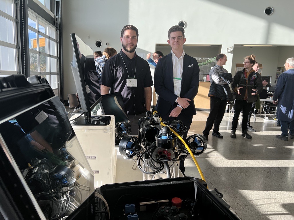 Camosun's tweet image. Students from #Camosun&apos;s Electronics &amp;amp; Computer Engineering and Electrical Engineering Technology programs recently showcased their capstone projects. These projects are not only impressive but also demonstrate the students&apos; ability to think outside the box.

#YYJTech