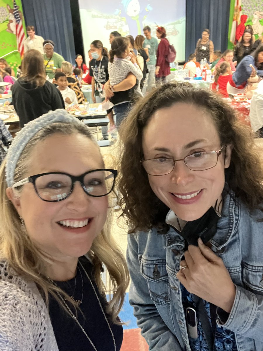 APalelis's tweet photo. I love celebrating the holidays with my schools! Thank you to @EvergladesElem for a beautiful breakfast and gift exchange for students, staff and families!🎄❄️☃️ #behaviorcrew @ESEbroward @acostacastro10 https://t.co/6GmvY99wxS
