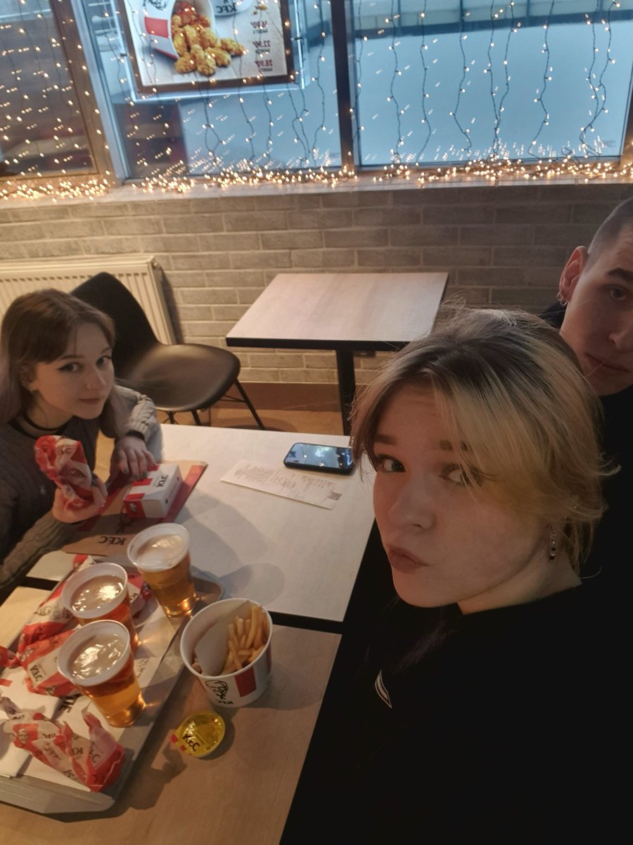 ___baii's tweet photo. Піць піва замест пар у 10 гадзін раніцы >>>>>>>> https://t.co/PU7zsBSiC8