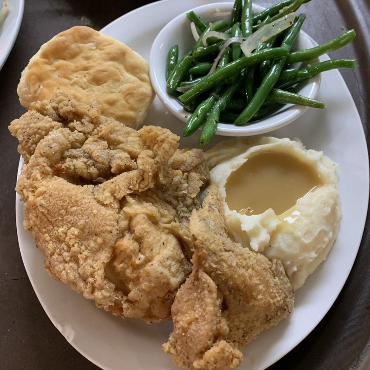 DiamondShoalsNC's tweet photo. When you come to Diamond Shoals Restaurant, you'll always leave full and happy. ♥ https://t.co/bBeRtZxK4f