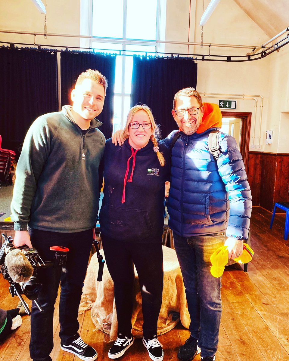 cylch meithrin sarnau a llandderfel (@cylcha) on Twitter photo Llawer o hwyl yn ffilmio draw yn y cylch heddiw ma! 🎥✨ <a href="/LlC_Addysg/">Llywodraeth Cymru Addysg</a> <a href="/MudiadMeithrin/">MudiadMeithrin</a> #cwricwlwmcymru Llawer o hwyl yn ffilmio draw yn y cylch heddiw ma! 🎥✨ <a href="/LlC_Addysg/">Llywodraeth Cymru Addysg</a> <a href="/MudiadMeithrin/">MudiadMeithrin</a> #cwricwlwmcymru