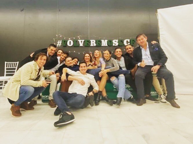 Feliz Navidad FAMILIA blanquiverde 🍍🤍💚 <a href="/CordobaCF_ofi/">Córdoba CF</a>