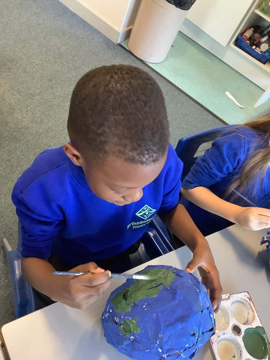 nhpyr2's tweet photo. Finishing off our globes. We painted the continents. https://t.co/230sAtoWXk