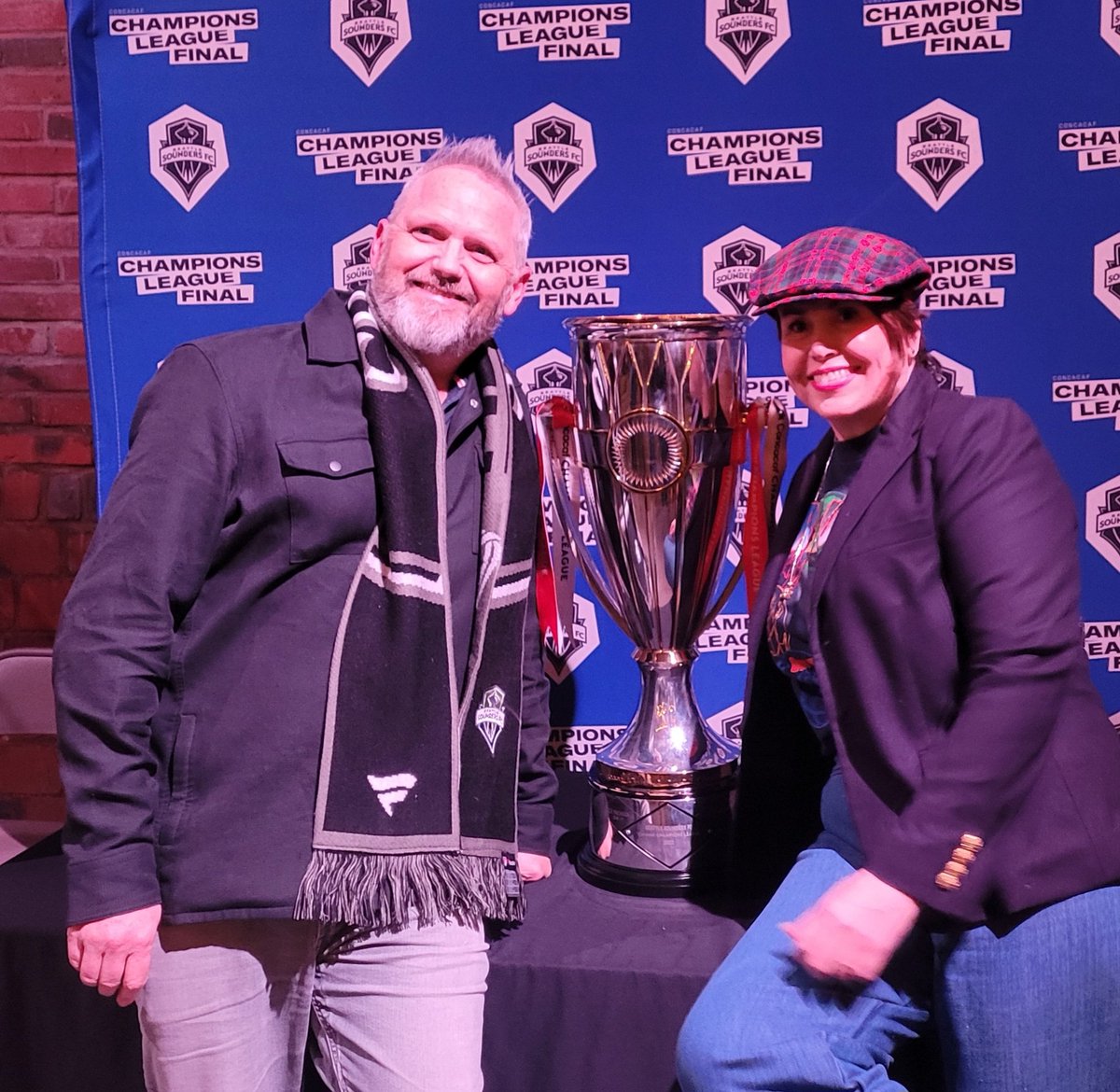 memphoto's tweet photo. Thank you to @MenInBlazers for a great night in Seattle with special thanks to @rogbennett for indulging my discussion of the 🐐, @MeganRapione https://t.co/ki4KA8PeDq