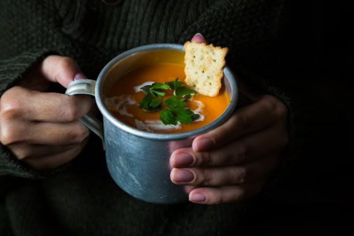 lewisjames999's tweet photo. On Friday 23rd December between 12pm and 2pm the fire station will be open and providing a warm space, free soup, bread roll, mince pies and hot drinks for any of the homeless, elderly, lonely or the vulnerable in Oswestry. 

Please call in and see us https://t.co/2B7KuEfffV