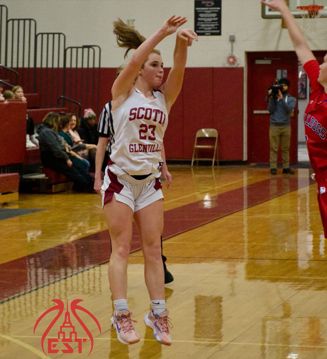 NYSTakeover's tweet photo. Subscriber Content ‼️

Another ‘Defense Travels’ special as @SGF_Athletics handles business at Scotia. Game recap &amp; thoughts about two programs in different stages of development, @kategmcd making most of advantageous matchup, and more… here ⬇️

https://t.co/9sNb9wo0gG https://t.co/MIyG8DfVGI
