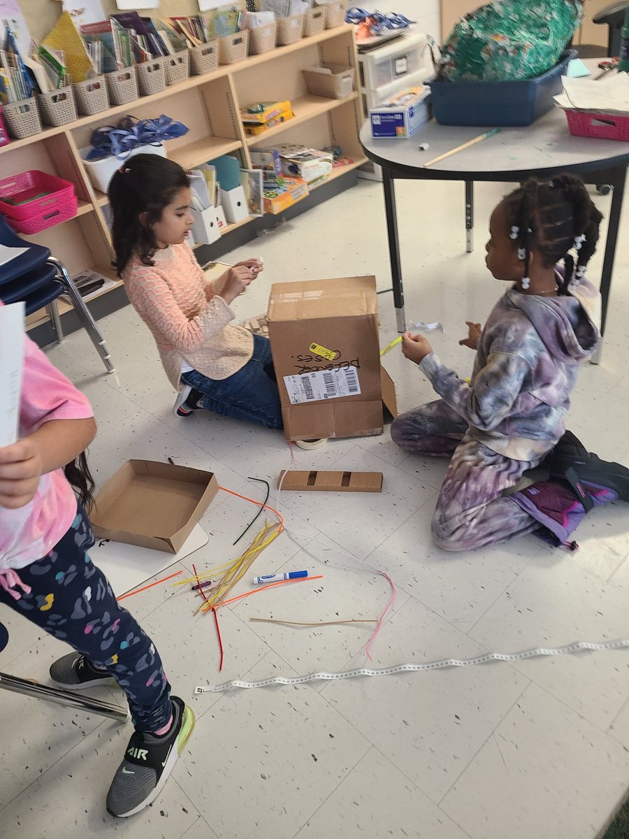 PriyankaDPrasad's tweet photo. Students were busy as they planned, created blueprints, collaborated, gave peers feedback, and became #engineers as one student said, in creating their #ElfTraps. Will it work? Can we catch any - find out Monday! Thanks @MrNinthelibrary & Mr. K for boxes, batteries & materials! https://t.co/czGrOW8GtT