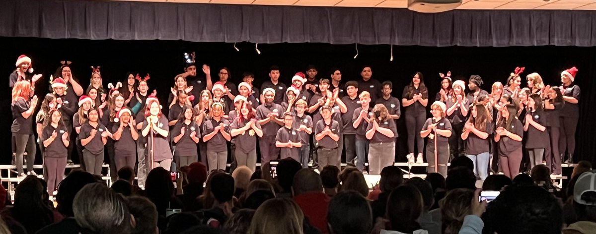 From practice and last night…#SkyhawkPride 💙💚 #APStin ✨ #SkyhawkCheer 🤶🏼🎅🏼 #Skyhawkchoir 🎤 #superstar 🌟#eleventhdayofChristmas ✝️ #12DaysOfChristmas ❤️💚 #MerryChristmasToAll 🎄#imsogladwehadthistimetogether ⏳