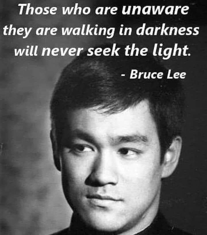 stillearningyes's tweet photo. I admire Mr Bruce Lee as much as i do Nikola Tesla for different reasons but just as highly honored in my heart. I finally got "Be like water my friend" become the glass. Big Beautiful world since then... https://t.co/wL4kmXUU6x