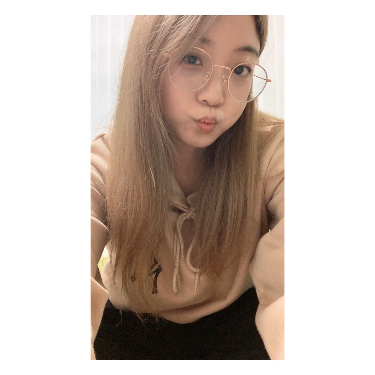yevliii's tweet image. Last selfie in Korea~ I’ll be leaving for my flight soon~ ✈️💜 #Koreawasamazing #backtoAmerica