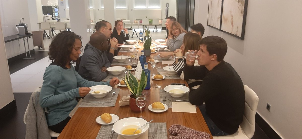 Comienza nuestra reunión de representantes autonómicos de la comisión de juventud. Nos espera un fin de semana de trabajo. Reunión que realizamos todos los años gracias al apoyo de <a href="/InjuveSpain/">Injuve</a> <a href="/FASOCIDE/">FASOCIDE</a> #sordoceguera #Juventud