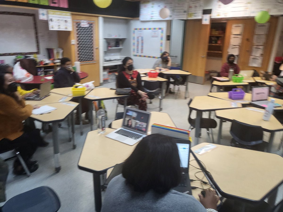 ValerieNMacey1's tweet photo. SLT Hybrid Meeting @ps_705 and using the same schoolwide protocols to analyze, respond and create action steps for school improvement. WE say so what? Now what? #advancedliteracy #laserfocused https://t.co/D24uE0CU0e