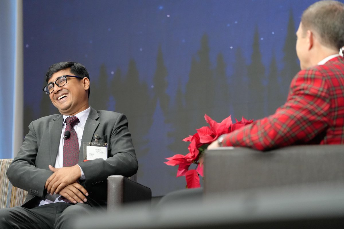 Medtronic's tweet photo. Our employee holiday program brings together patients, physicians and employees from around the world. As we reflect on all we've done this year, we're reminded that our Mission to alleviate pain, extend life, and restore health is just as personal to us as it is to our patients. https://t.co/q2yoKsNbF8