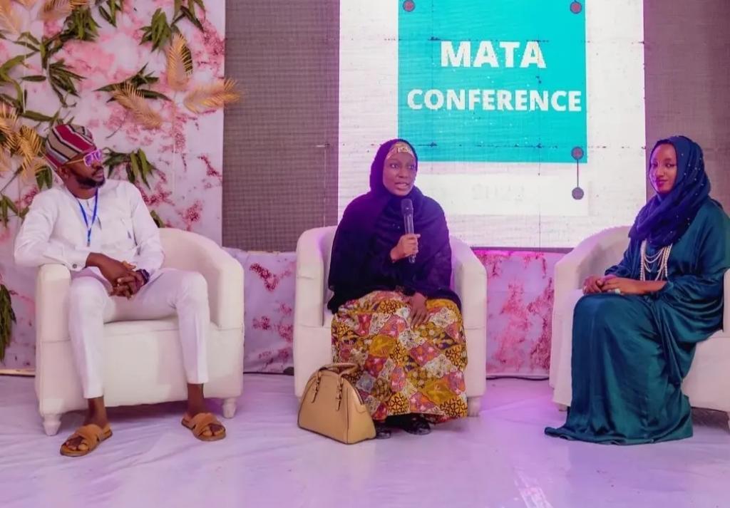 zenabaadam's tweet photo. Two weeks ago I had the privilege of moderating a panel session at MATA Conference 2022.

After teaching and speaking, I am passionate about women's well-being and I was elated when i was asked to moderate 'Improving Women's Health Through Technology' session.

#thelifeofaspeaker https://t.co/bPDXuFcu5u