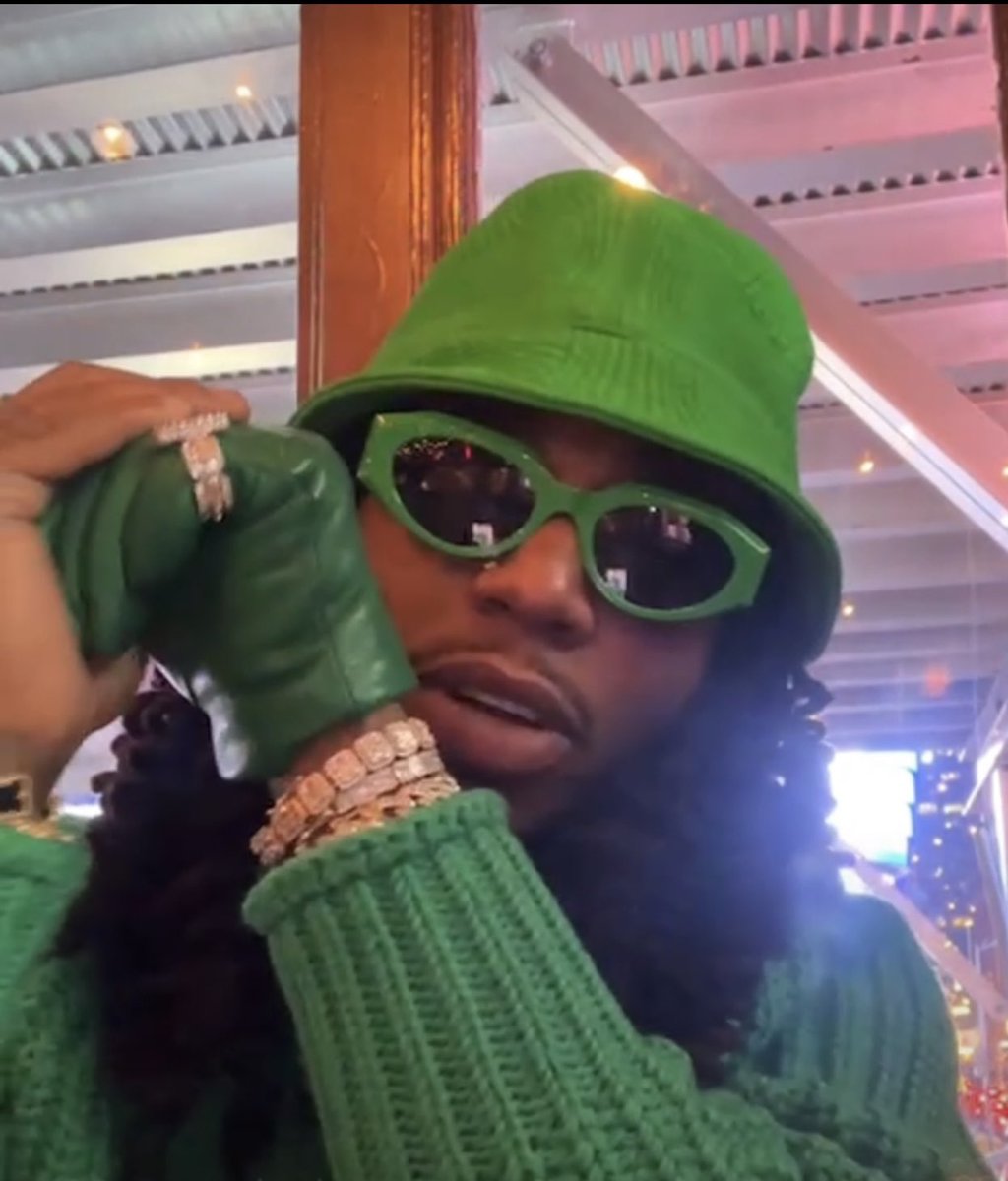 Team_QueesFL's tweet photo. 12/16 Instagram Live Screen Grabs 💚 https://t.co/WOSb7oVB1I