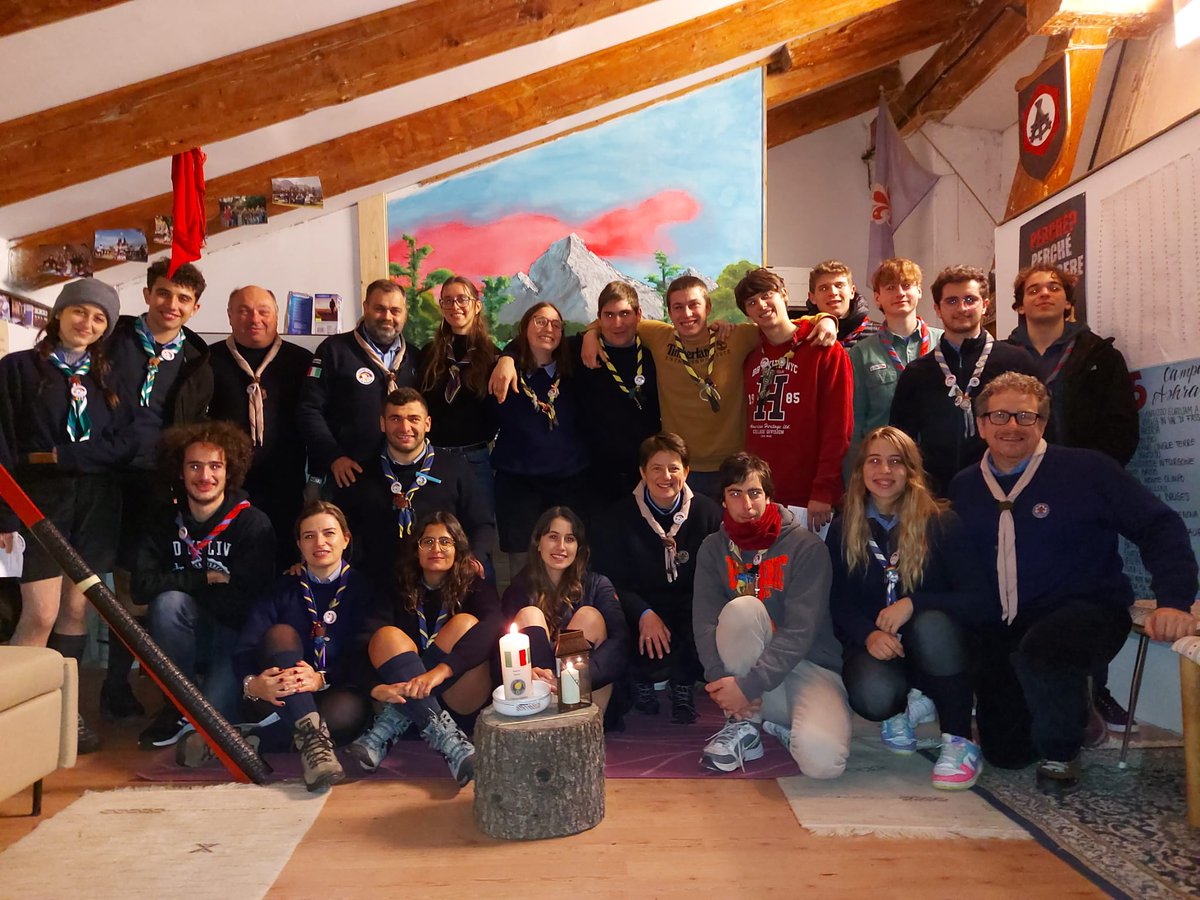 Le staffette si sono ritrovate questo pomeriggio nella sede dell’AMIS per il consueto addestramento e per una veglia prima di partire con la distribuzione.

Documentate le vostre esperienze con foto e video sui social usando l’hashtag #LuceDellaPace