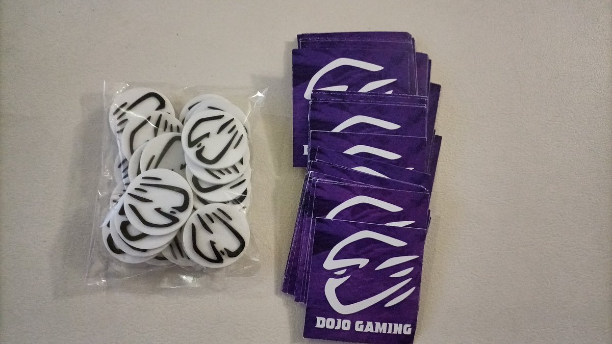 DojoGamingEU's tweet photo. ⛩️ #GAMERGY ⛩️

Vamos preparados con nuestras camisetas para los chicos de Valorant,  gracias a @a4comercio 

Además si nos veis por @Gamergy pedirnos chapa y pegatina hasta fin de existencias ! Todo esto gracias a @Marta_3D__ y @a4comercio 😎

#GoDOJO 💜 https://t.co/VotKlwYOVq
