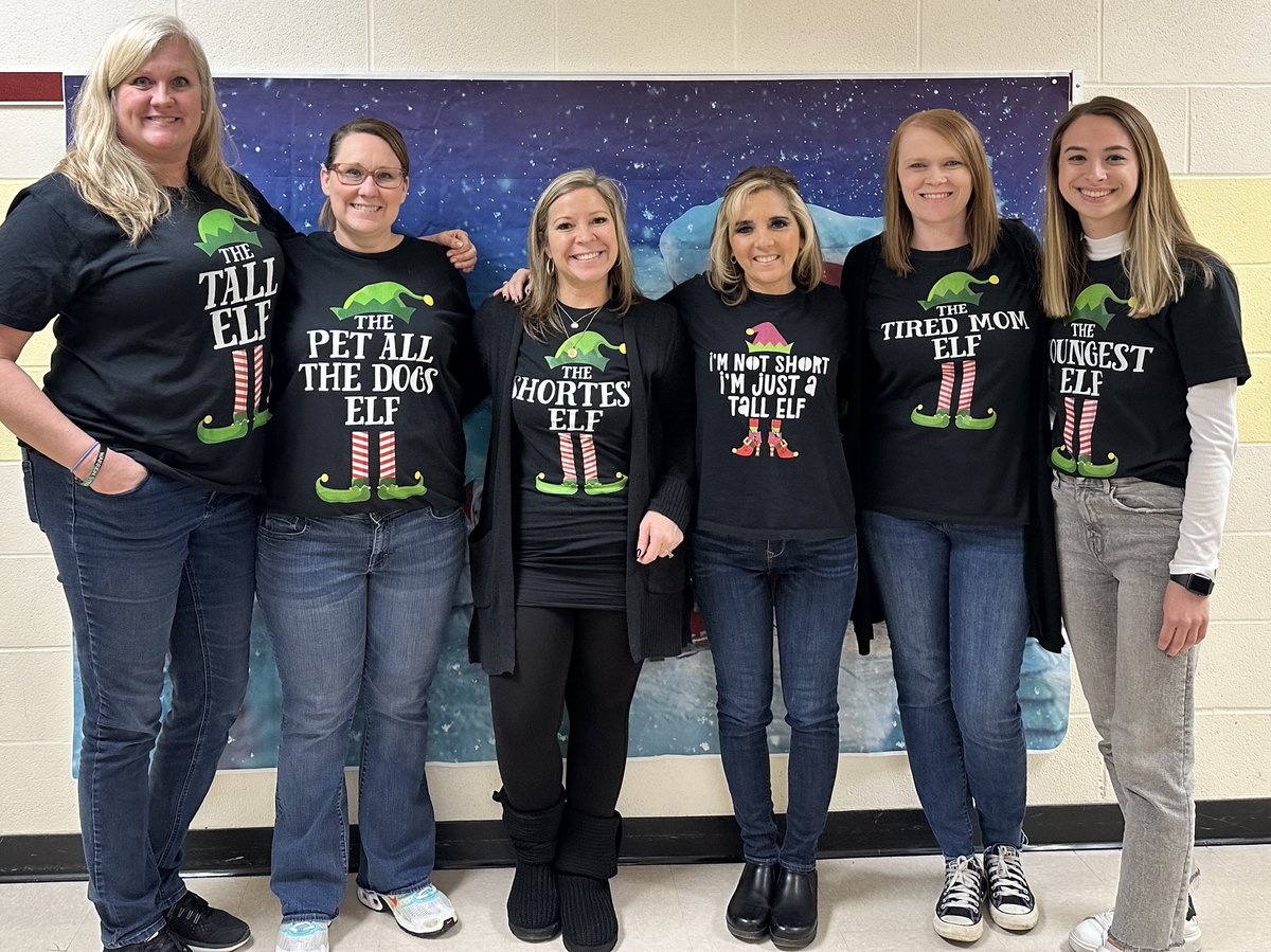 misstoroWCS's tweet photo. Christmas fun! @warrenschools #LincolnPrideWCS https://t.co/SSI0TjsRV2