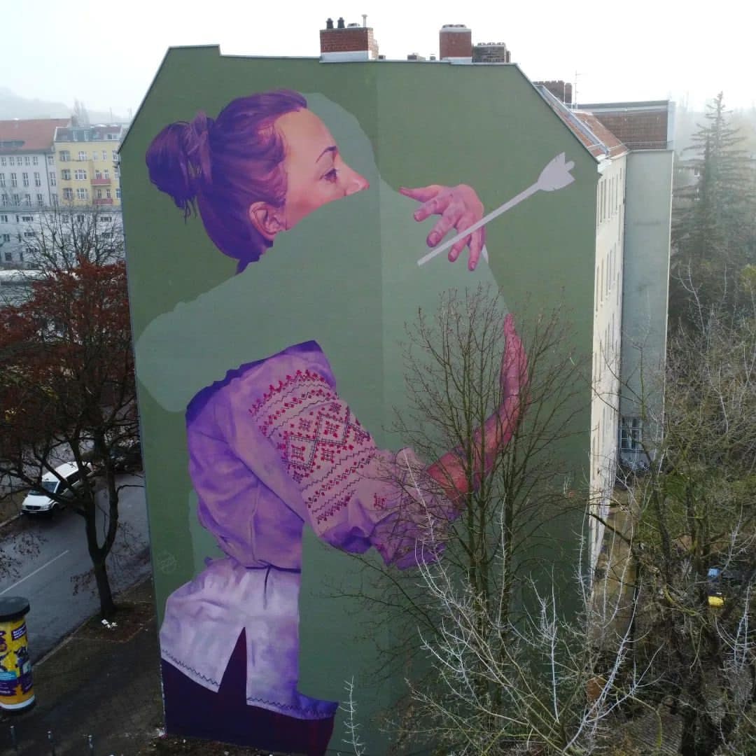 AsyaNahum's tweet photo. "#Absent": A #mural about #Ukrainians who lost loved ones in the #russian #war was created in #Berlin, #Germany
#Streetartists #Innerfields created the "Absent" mural. It was written on the wall of a house in the Wedding district (address Wiesenstraße 44, 13 357 Berlin). https://t.co/kn03RVMc4j