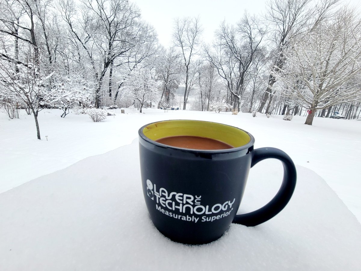 SiMapSupport's tweet image. It&apos;s Friday afternoon in Southern Wisconsin. Enjoy the hot chocolate, view and fresh snow ❄️ @LaserTechInc_