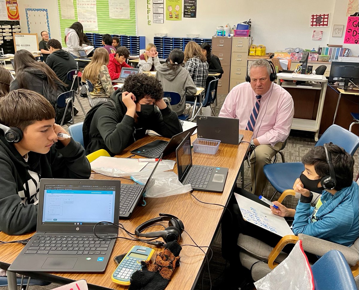 I sat in one of @WillisFirebirds' Math Momentum lessons with @ASU. Students rotate between working independently, with their teacher, and with a Math Momentum virtual teacher. It all adds up to technologic integration & adaptive learning pathways for all. #WeAreChandlerUnified