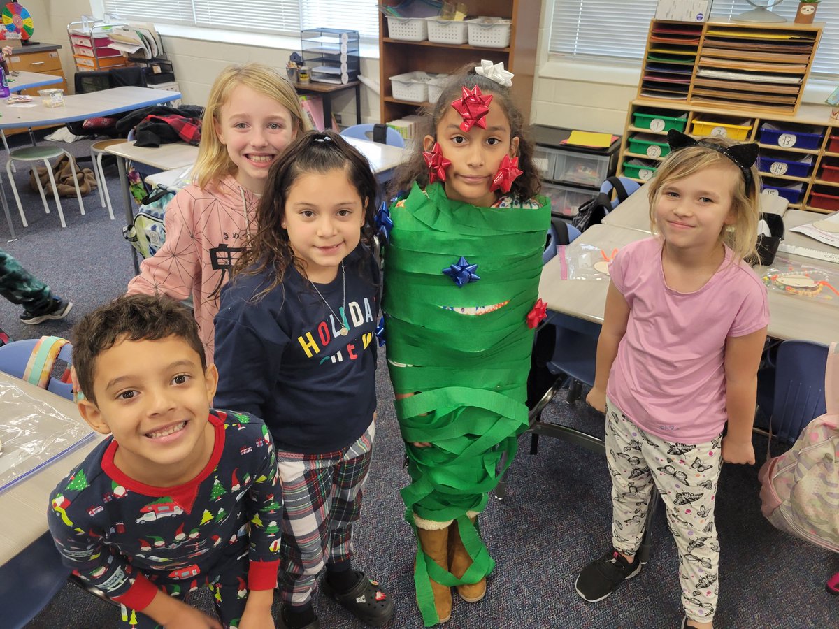 We had so much fun today 💚❤🎄 #webblc