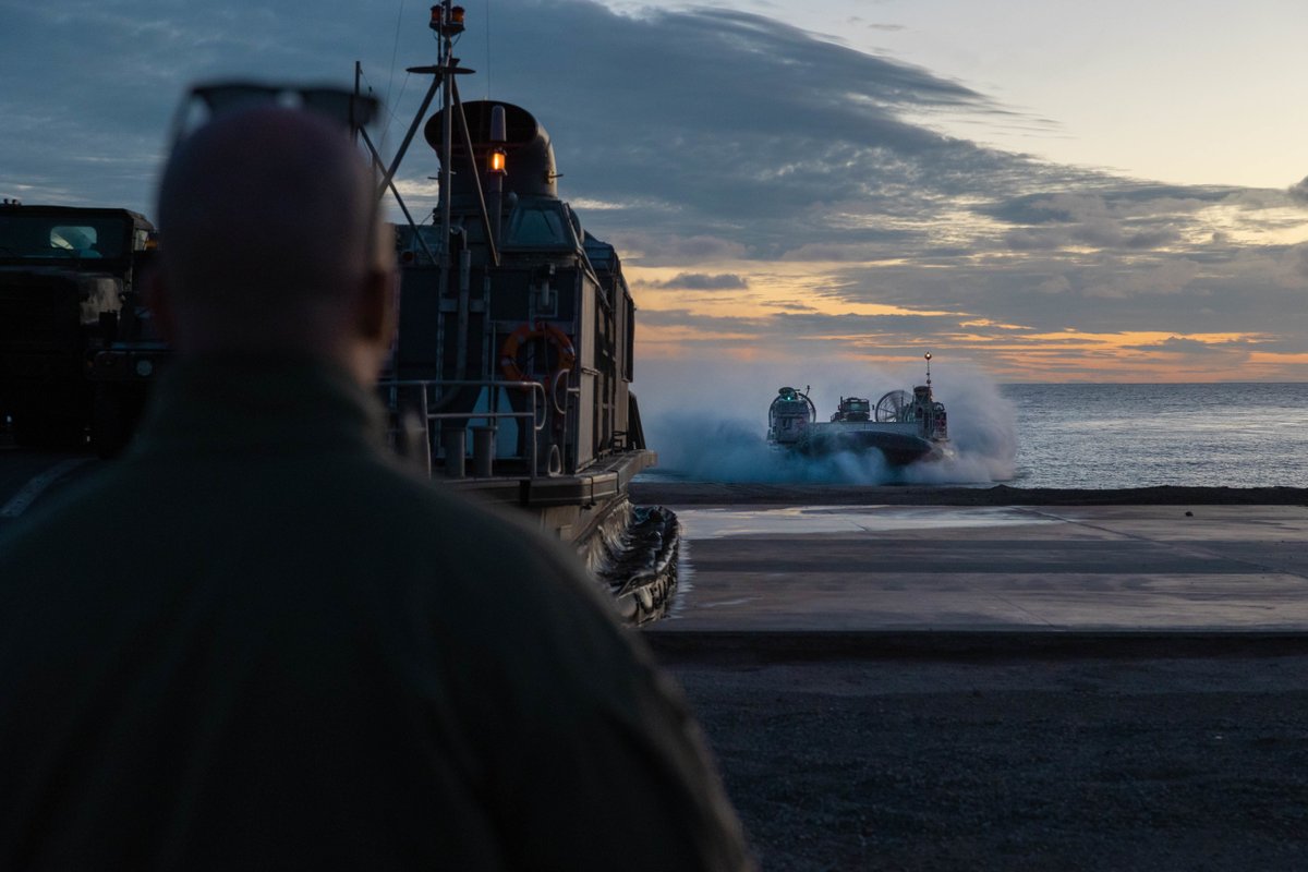 3rdmaw's tweet photo. @USMC vehicles and equipment from #MACG38 offload from a @USNavy landing craft, air cushion with #ACU5 during #SteelKnight on San Clemente Island. Steel Knight provides #3rdMAW an opportunity to refine Wing-level warfighting in support of #IMEF. https://t.co/LDhhbhRrHB